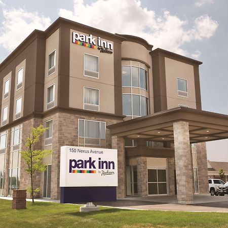 Park Inn By Radisson Brampton, On Екстер'єр фото