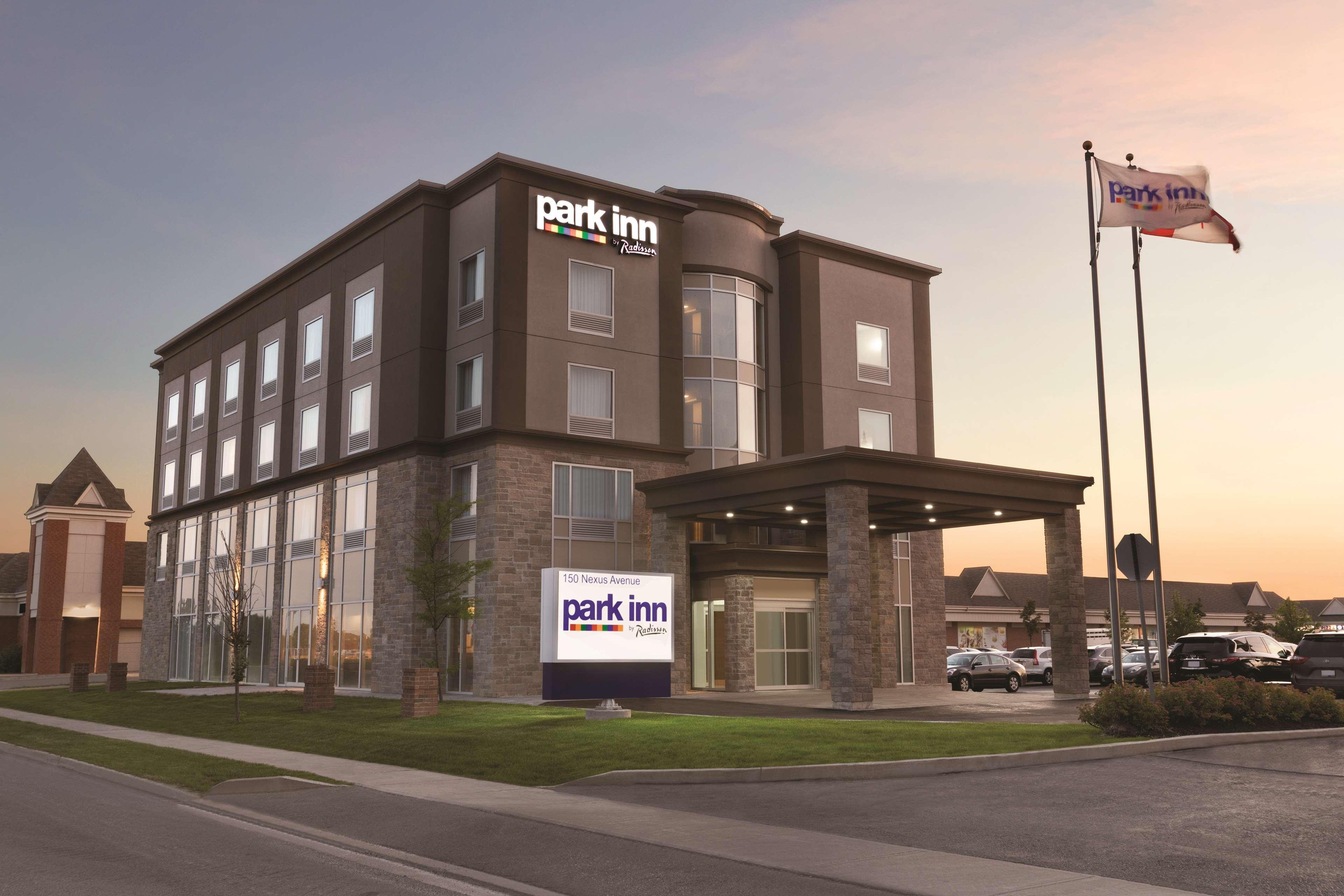 Park Inn By Radisson Brampton, On Екстер'єр фото