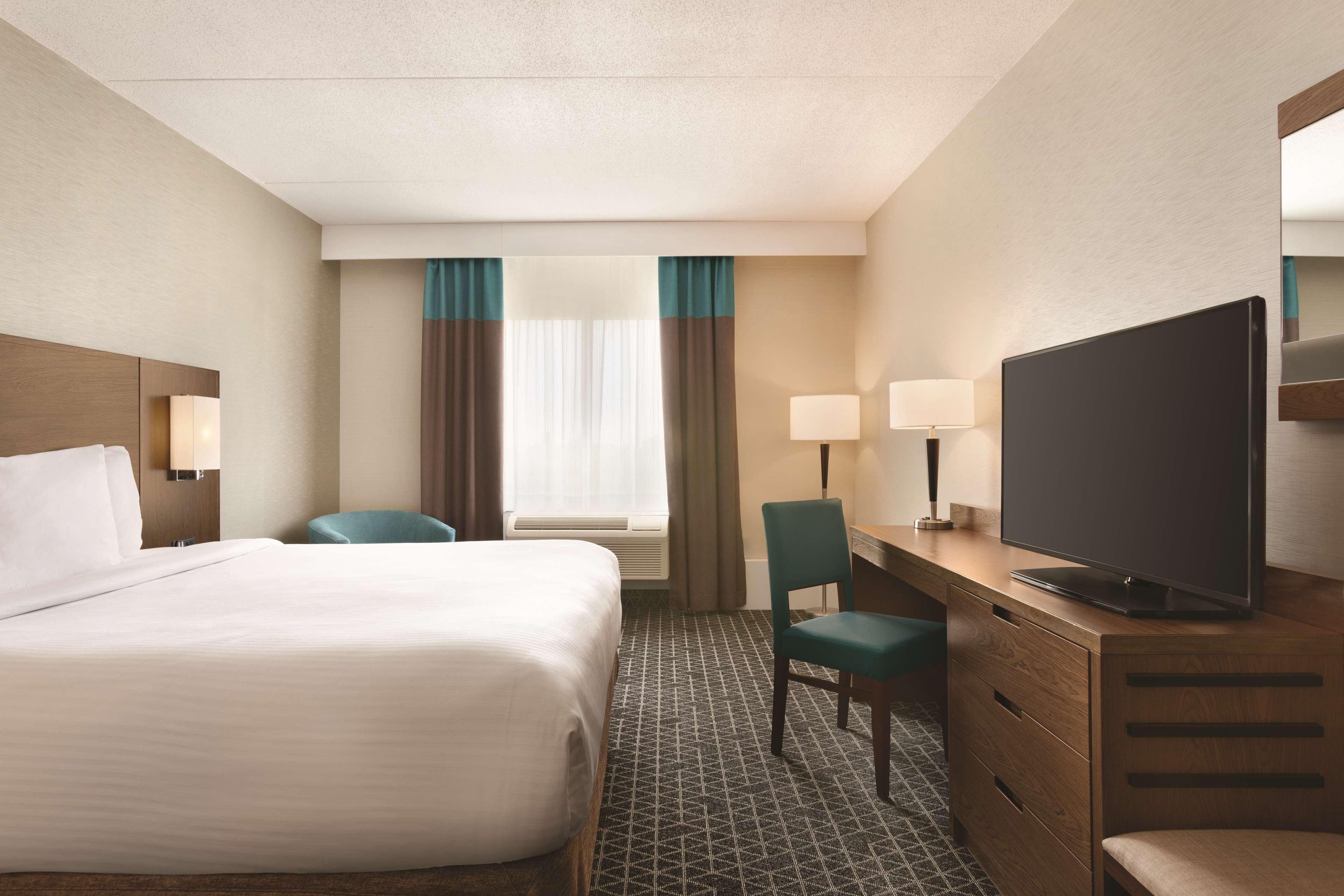 Park Inn By Radisson Brampton, On Екстер'єр фото