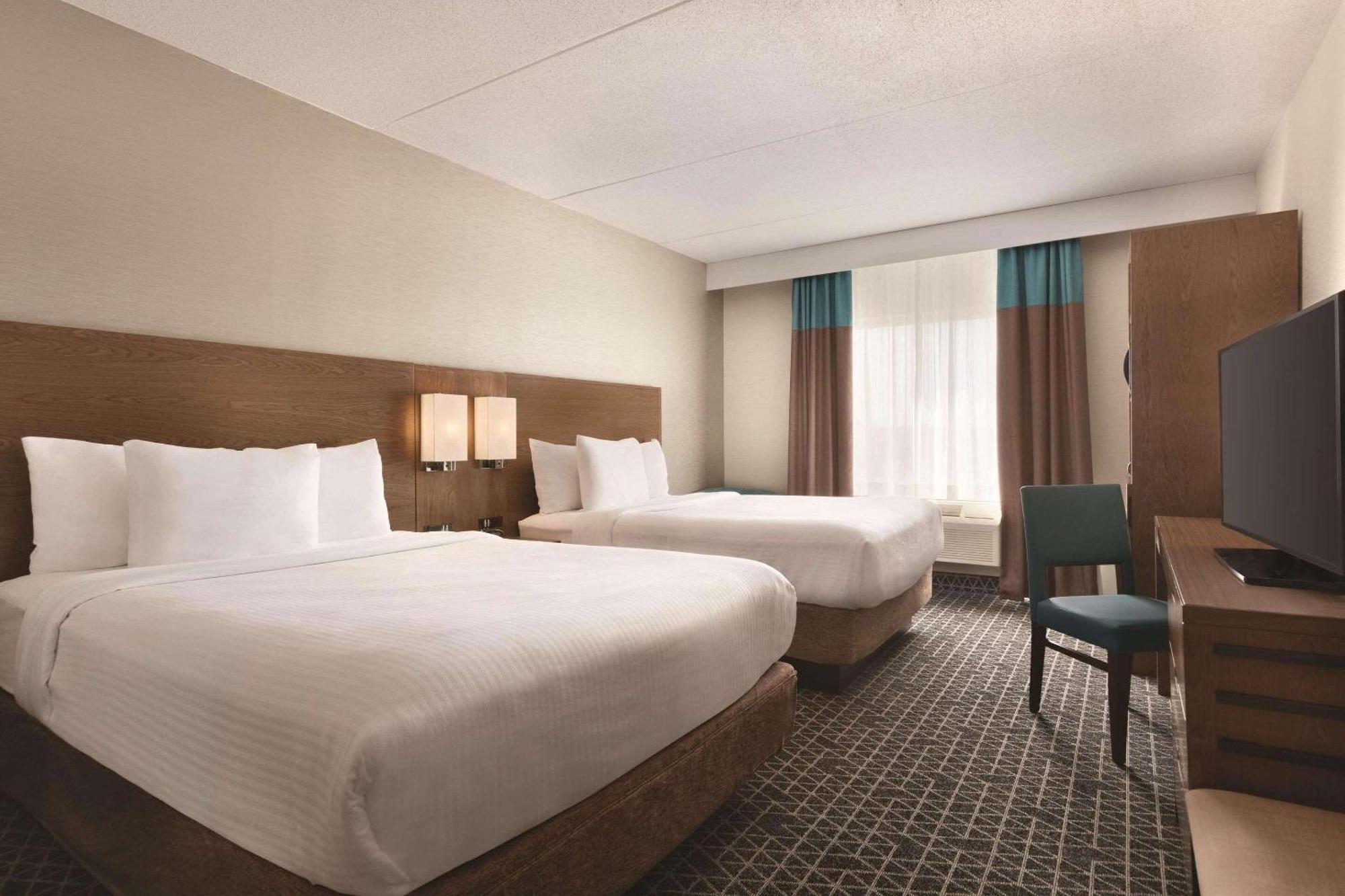 Park Inn By Radisson Brampton, On Екстер'єр фото