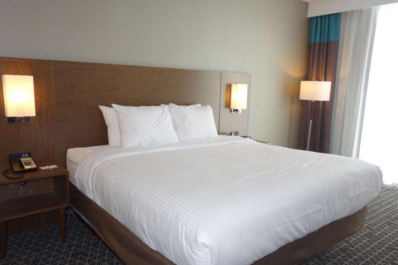 Park Inn By Radisson Brampton, On Екстер'єр фото